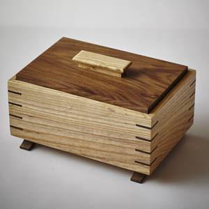 Caja de madera hecha a mano para almacenamiento y organización en el hogar - Product Image 4