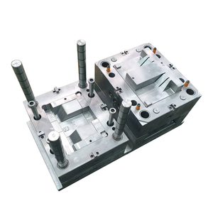 Pièces en plastique moulées par injection sur mesure - Moule de base - Product Image 2