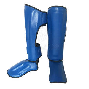 Espinilleras avanzadas con malla transpirable, ajuste duradero y máxima comodidad para adultos que participan en partidos competitivos. - Product Image 2