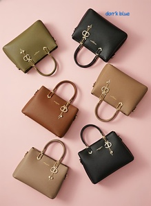 Sac à bandoulière en cuir PU pour femme, sac fourre-tout structuré avec fermeture éclair et poignée unique pour les voyages quotidiens - Product Image 3