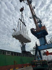 Vietimex Urea 46% Fertilizante Nitrogenado 100% Puro de Liberación Rápida Controlada, Granulado de 0.85-2.8mm, Embalaje a Granel 50kg 1000kg - Product Image 3