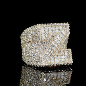 Anillo de Compromiso Unisex de Plata de Ley 925 con Moissanita, Corte Brillante Redondo, Engaste Pavé, Bañado en Rodio, Estilo Clásico de Lujo - Product Image 3
