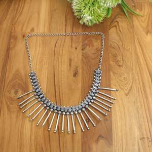 Collar Bohemio de Latón Oxidado |   Collar con colgante tribal de plata estilo étnico - Product Image 4