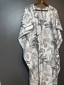 Nuevo Kaftán con Estampado Animal, Cuello en V, Cordón Ajustable, Estilo Flare, de Algodón Suave Indio, con Encaje, Largo, para Playa o Dama de Honor - Product Image 3