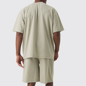 Ensembles de vêtements de sport pour hommes, chemises à manches courtes et shorts, nouvelle couleur, 2 en 1, vente en gros OEM, ensemble t-shirt et short pour hommes été - Product Image 2