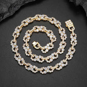 Listo para Enviar, Nuevo, Cadena Cubana con Símbolo de Infinito, Chapada en Plata de Ley 925, con 1 Hilera de Diamantes Moissanite VVS y Circonitas Cúbicas - Product Image 6