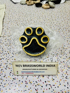 Aluminum Black Golden Paws Shaped Pet <b>Urn</b> Best Price Metal <b>Urns</b> European Style Aluminum Cremation <b>Ash</b> <b>Urn</b> Made in India - Product Image 3