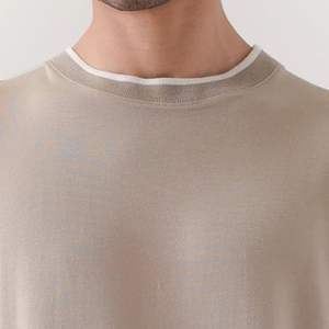 Camiseta Deportiva Personalizada para Hombre, de Nailon y Spandex, con Abertura Lateral, Corte Holgado, Estilo Oversize, para Gimnasio y Entrenamiento, OEM ODM, Logotipo Personalizado - Product Image 3