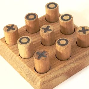 Juego de Mesa Tic Tac Toe para Oficina, Piezas X y O Talladas, Juego de Mesa Clásico de Rompecabezas - Product Image 2