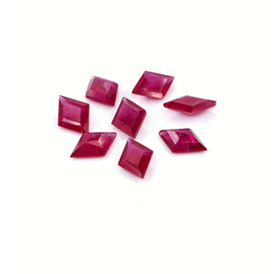 Rubis naturel de Bangkok calibré fantaisie 3x6mm, pierre précieuse de rubis naturel taillée en facettes pour la fabrication de bijoux, prête à l'emploi - Product Image 1