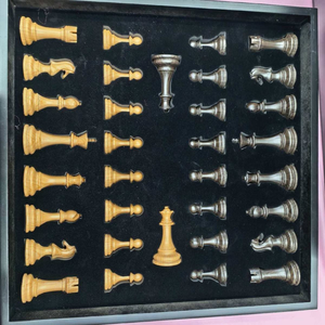 Juego de Ajedrez Internacional Lid-aBase, Piezas de Resina de Alta Gama, Tablero de Ajedrez Doble Rey en Color Amarillo, Negro y Ébano, Digital - Product Image 4