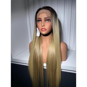 Perruque Lace Front Lisse Brillante Cheveux Vietnamiens Vierges Ombré Noir Racine Blond Doré Pré-colorée Vente en Gros - Product Image 1