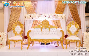 Canapé de scène de réception de style couronne avec chaises assorties Canapé de marié élégant Ensemble de canapé de scène de mariage hindou - Product Image 4