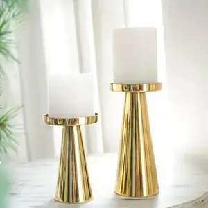 Modernos Portavelas de Pilar con Base de Metal Dorado y Detalles Blancos, Juego de 2 Decorativos - Product Image 3