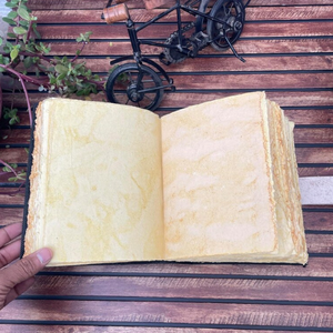 สมุดบันทึกหนังวินเทจลายพิมพ์นกฮัมมิงเบิร์ด สมุดสวดมนต์ทำมือ สมุดวาดภาพ กระดาษขอบหยัก ลายดอกไม้แบบกำหนดเอง - Product Image 6