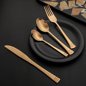 Precio bajo, cuchillo dorado, tenedor, cuchara, juego de cubiertos, mango cuadrado de acero inoxidable, juego de cubiertos para mesa de comedor - Product Image 2