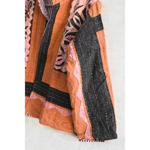 Chaqueta Bohemia Vintage Hecha a Mano de Algodón Bordado y Tejido Transpirable con Diseño Floral Invernal Indio Khambadiya para Mujer - Product Image 3