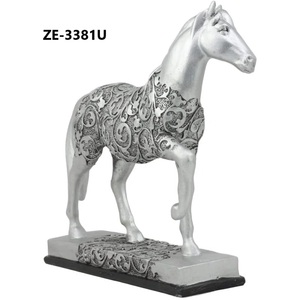 ZAHID EXPORTS รูปปั้นม้าโลหะโบราณสไตล์โมเดิร์น พร้อมลวดลายแกะสลัก รุ่น ZE-338U ของตกแต่งคุณภาพสูง - Product Image 1