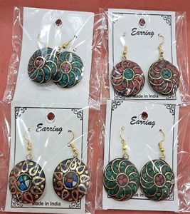 Pendientes de latón con mosaico metálico de estilo bohemio y étnico para mujer, para fiestas, precio de exportación desde India GC-ER-506 - Product Image 1