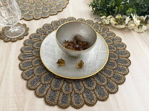 Napperons élégants brodés de perles, faits main, décoratifs, pour tables de salle à manger de luxe, mariages et restaurants - Product Image 4