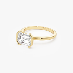 Anillo de Compromiso con Diamante Corte Esmeralda, Oro Amarillo, Solitario Clásico, Joyería para Mujer - Product Image 2