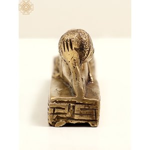 Sculpture de bouddha relaxante en laiton de 4 pouces faite à la main petit article fabriqué en Inde - Product Image 4