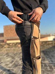 Chaps de ferrier professionnel en cuir réglables pour le sablage, protection robuste pour les sabots, équipement de soin des sabots pour blacksmith - Product Image 5