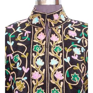 Veste en tissu Cotrise matelassé brodé de fleurs faites à la main, avec détails boutonnés, doublure rayée en coton, respirante, écologique, automne - Product Image 3