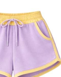 Ensemble décontracté deux pièces pour femme, comprenant un crop top à capuche zippé et un short, color block lavande et jaune, en polyester et coton, vente en gros fabricant - Product Image 5