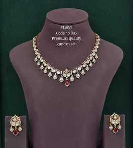 Collier et boucles d'oreilles Kundan Premium 12893, pierres en zircon cubique, plaqué or, zircon taillé en poire, style ethnique pour mariages et fêtes - Product Image 2