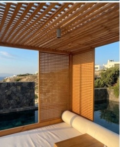 Cama de Día Moderna para Exteriores de Madera de Teca Sólida con Paneles de Privacidad Tejidos, Muebles de Lujo para Piscina y Resort, Indonesia - Product Image 4