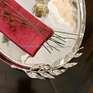 Bandeja Decorativa Real de Metal con Elegante Diseño Antiguo, Bandeja de Metal para Servir y Decorar, Hecha a Mano en India, Zahid Exports, Gran Mayorista - Product Image 3