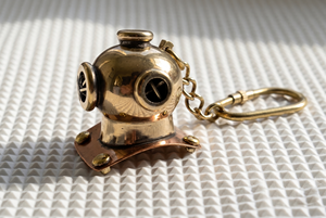 Llavero de Casco de Buceo Vintage de Latón, Colgante Redondo de Metal con Cadena, Base de Cobre, Artículo Decorativo de Regalo - Product Image 2