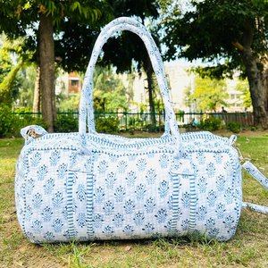 Floral Weekend Bag With Shoulder Strap Wholesale Cotton Cloud Shoulder Bag Lightweight Soft Quilted Tote Bag - Product Image 4