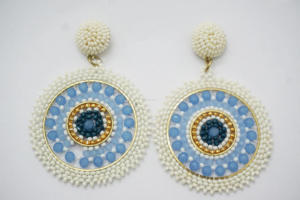 Pendientes de Gota con Cuentas y Gancho Ortodoxos de Tendencia 2024, Color Personalizado, Eventos Especiales, Bordado Hecho a Mano, Accesorio de Moda para Mujer - Product Image 2