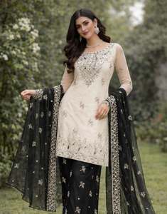 Conjunto de fiesta de diseñador con bordado y adornos de moti, top completamente cosido con parte inferior cosida y dupatta elegante, listo para usar. - Product Image 6