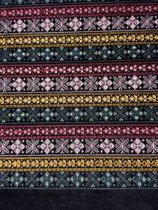 Tissu en velours brodé à fil linéaire, base noire, style folklorique, motif géométrique traditionnel, pour costume, dupatta, artisanat et couture - Product Image 3
