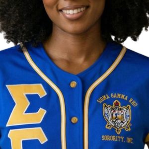 เสื้อเบสบอลแบบมีกระดุมด้านหน้าสำหรับผู้หญิง Sigma Gamma Rho ผ้าฝ้าย 100% ระบายอากาศได้ดี เหมาะสำหรับฤดูร้อน ชุดยูนิฟอร์มทีมกีฬา - Product Image 3