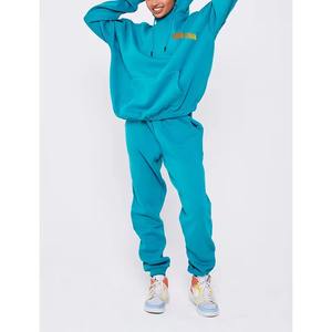 Conjunto Deportivo de Dos Piezas para Mujer, Chaqueta con Capucha y Pantalones Jogger de Terciopelo Africano, Tallas Grandes, Ecológico, con Logotipo Personalizado - Product Image 1