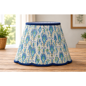 Abat-jour en lin Khadi bleu à motifs floraux |   Abat-jour en tissu plissé artisanal pour lampes de table, de sol et suspendues - Product Image 1
