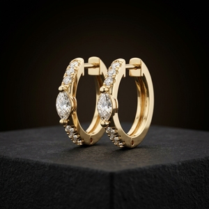 Pendientes de Aro Huggie con Centro de Marquesa, Diamantes Cultivados en Laboratorio con Corte Redondo y Marquesa, Clásicos Pequeños para Uso Diario - Product Image 2