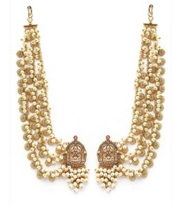 Elegante Juego de Joyería Tradicional Chapado en Oro con Diseño de Flor y Perlas para Fiesta, Boda o Novia, Estilo Étnico Clásico, con Cadena y Maang Tikka - Product Image 1