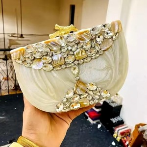 Bolso de mano de resina acrílica para mujer, bolso de fiesta de lujo, bolso de boda transparente de diseñador - Product Image 3