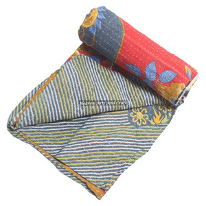Indian Handmade Print Kantha Floral <b>Bedspread</b> Bedding Blanket Quilt Indian Reversible Hand Stitched Heavy Throw Old Sari Blanket - Product Image 2