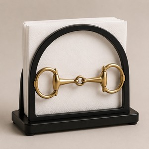 Porta Servilletas Metálico Inspirado en el Equino con Detalles de Brida de Caballo, Marco Curvo, Acabado Plateado Cepillado, Base Estable y Funcional - Product Image 4
