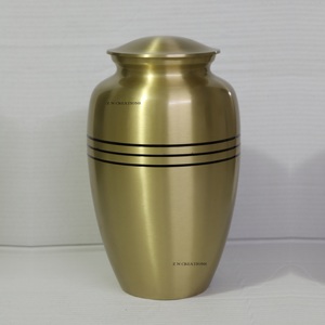 Urnes funéraires en laiton de qualité supérieure pour cendres humaines, Urne ShesUrn en laiton avec bandes motif « Freedom Orbits », Urnes à cendres en laiton artisanales - Product Image 5