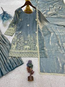 Ensemble Salwar Kameez 3 pièces gris en pure soie Fendi gaufrée pour femme avec Sharara et Dupatta, coupe régulière, séchage rapide, idéal pour les fêtes et mariages - Product Image 4