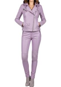 Conjunto Deportivo de Mujer con Capucha de Cuero Morado, Sudadera Holgada de Lujo, Pantalones Jogger Ajustados - Product Image 5