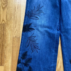 กางเกงยีนส์ทรงหลวมสไตล์แบ็กกี้สำหรับผู้หญิง ลดราคาพิเศษ รับทำโลโก้และออกแบบลายดอกไม้ แฟชั่นสำหรับทำงานและใส่ลำลอง - Product Image 4