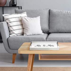 ถาดสีขาวดีไซน์หรูหราพร้อมหูจับเหล็กสีดำ พิมพ์ลาย Mr & Mrs สำหรับตกแต่งและพกพาสะดวก ขายแล้ว - Product Image 3